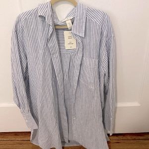 NWT Linen Blend Blue Striped Button Down in Medium